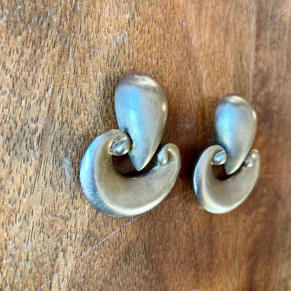 Vintage Chunky Hinged Door Knocker Modernist Clip On Earrings - Picture 2 of 8